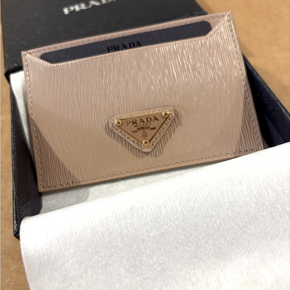 Prada Vitello Leather Card Wallet - Cipria Beige